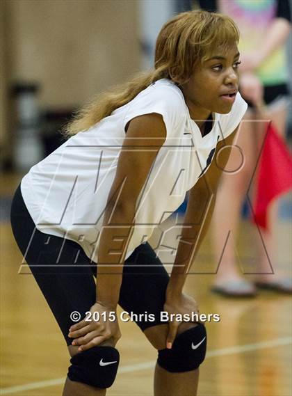 Thumbnail 3 in Sylvan Hills vs. Fair photogallery.