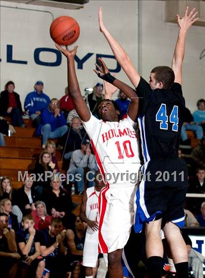 Thumbnail 3 in Holmes vs. Spencer County (Lloyd Memorial Tournament) photogallery.