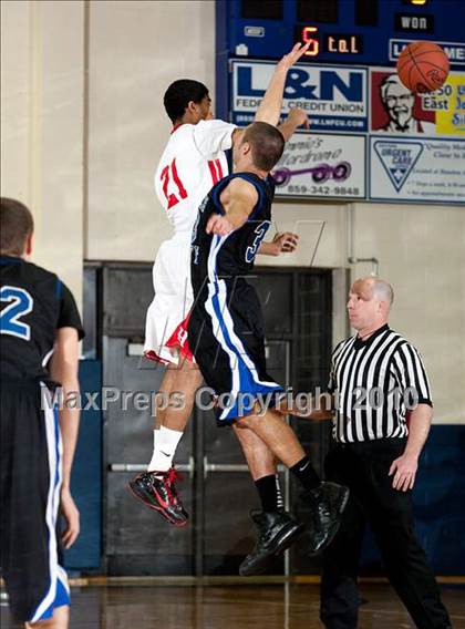 Thumbnail 2 in Holmes vs. Spencer County (Lloyd Memorial Tournament) photogallery.