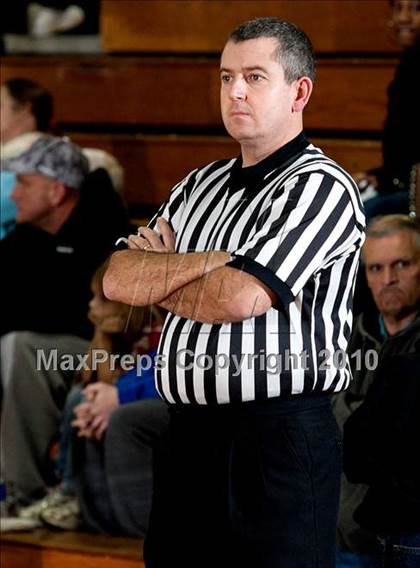 Thumbnail 1 in Holmes vs. Spencer County (Lloyd Memorial Tournament) photogallery.