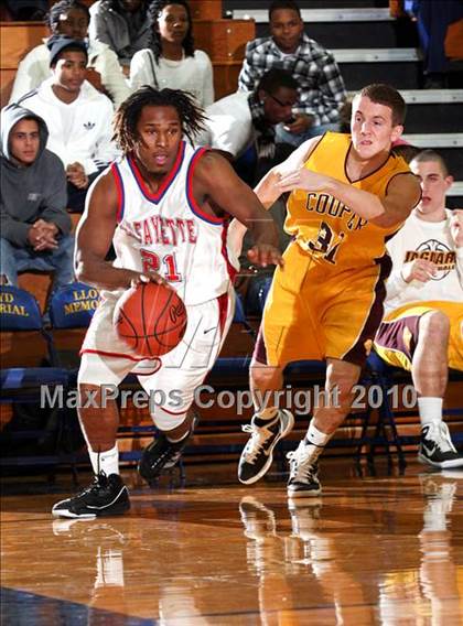 Thumbnail 2 in Holmes vs. Spencer County (Lloyd Memorial Tournament) photogallery.