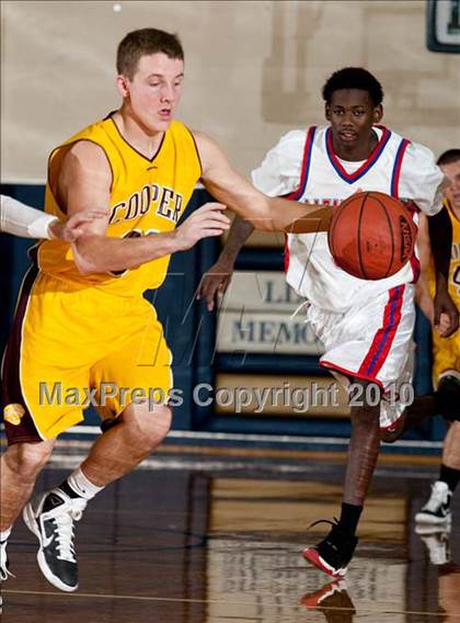 Thumbnail 2 in Holmes vs. Spencer County (Lloyd Memorial Tournament) photogallery.
