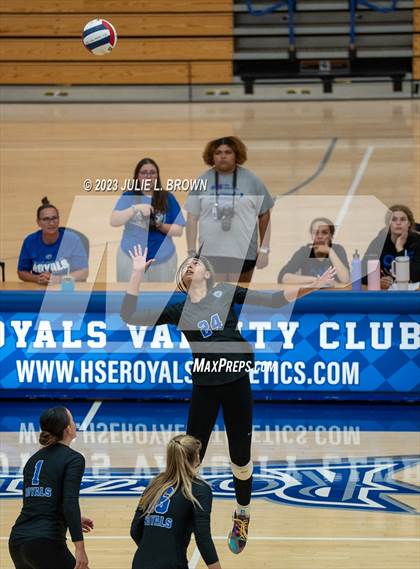 Thumbnail 3 in Yorktown @ Hamilton Southeastern photogallery.