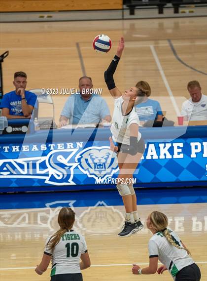 Thumbnail 1 in Yorktown @ Hamilton Southeastern photogallery.