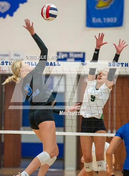 Thumbnail 1 in Yorktown @ Hamilton Southeastern photogallery.