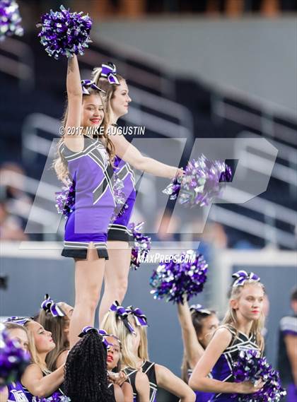 Thumbnail 3 in Lone Star @ Independence photogallery.
