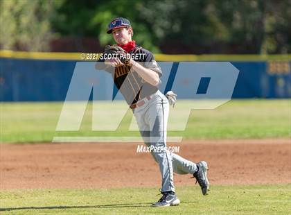 Thumbnail 3 in Torrey Pines @ San Pasqual photogallery.