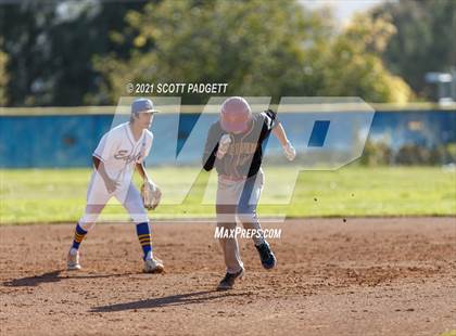 Thumbnail 3 in Torrey Pines @ San Pasqual photogallery.
