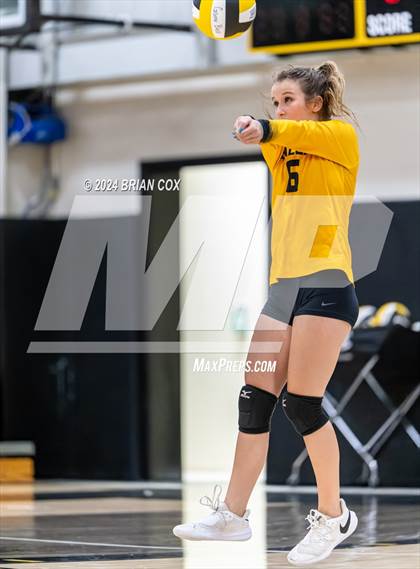 Thumbnail 2 in Salem vs Quitman (Salem Volleyball Tournament) photogallery.