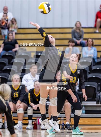 Thumbnail 1 in Salem vs Quitman (Salem Volleyball Tournament) photogallery.