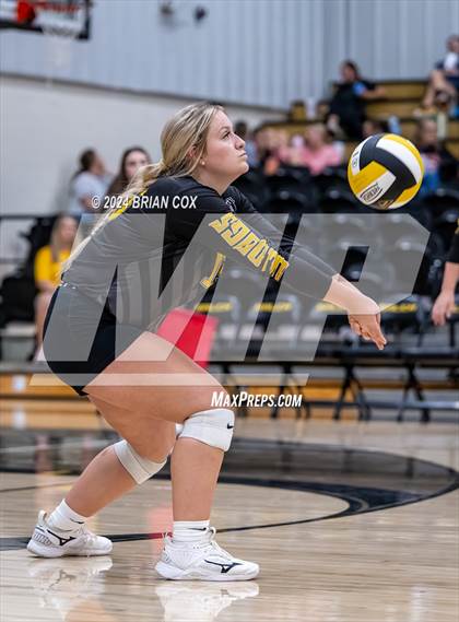 Thumbnail 2 in Salem vs Quitman (Salem Volleyball Tournament) photogallery.