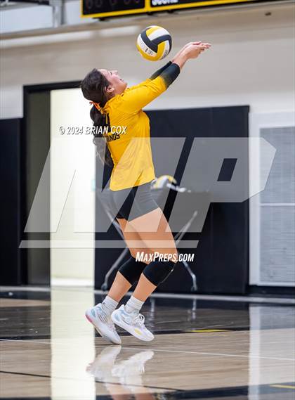 Thumbnail 1 in Salem vs Quitman (Salem Volleyball Tournament) photogallery.