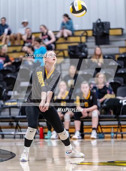 Thumbnail 3 in Salem vs Quitman (Salem Volleyball Tournament) photogallery.