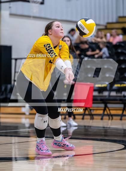Thumbnail 2 in Salem vs Quitman (Salem Volleyball Tournament) photogallery.