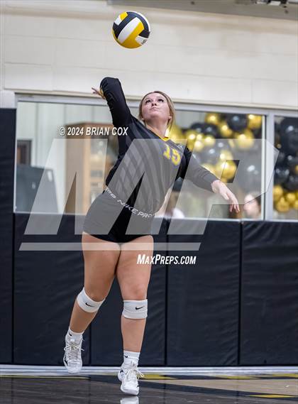 Thumbnail 1 in Salem vs Quitman (Salem Volleyball Tournament) photogallery.