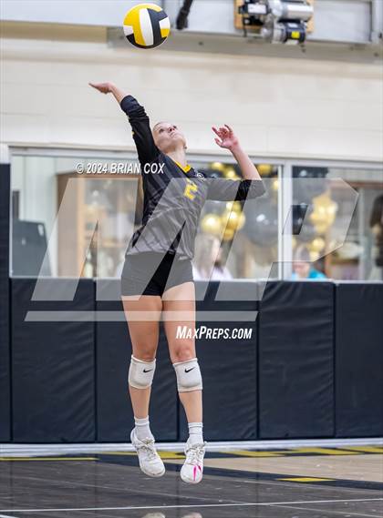 Thumbnail 2 in Salem vs Quitman (Salem Volleyball Tournament) photogallery.