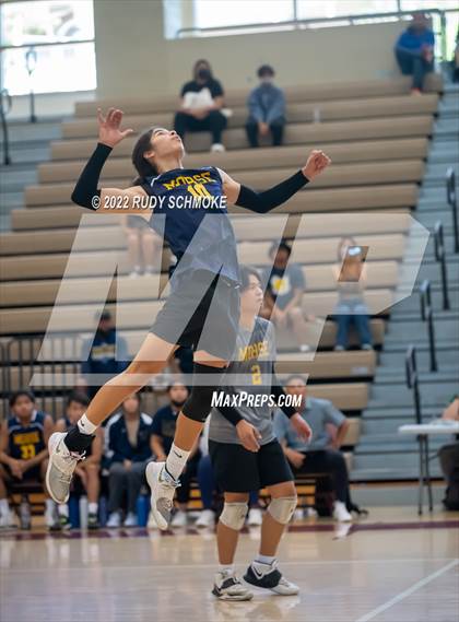 Thumbnail 1 in Grossmont vs. Morse (CIF SDS D2 Chmpionship) photogallery.