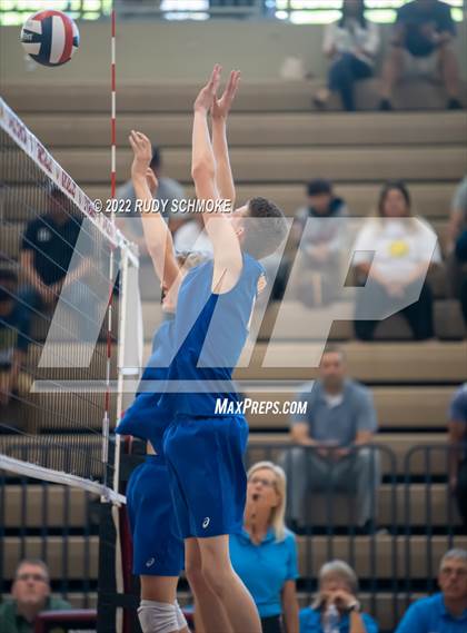 Thumbnail 2 in Grossmont vs. Morse (CIF SDS D2 Chmpionship) photogallery.