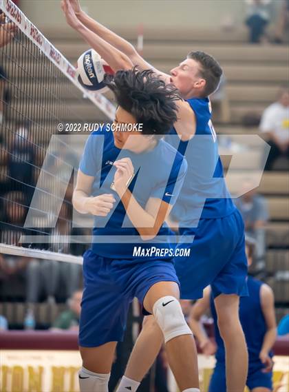 Thumbnail 1 in Grossmont vs. Morse (CIF SDS D2 Chmpionship) photogallery.