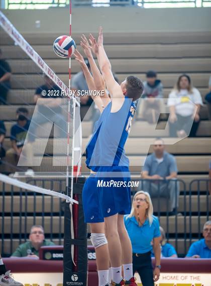 Thumbnail 3 in Grossmont vs. Morse (CIF SDS D2 Chmpionship) photogallery.
