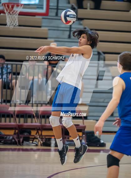 Thumbnail 3 in Grossmont vs. Morse (CIF SDS D2 Chmpionship) photogallery.