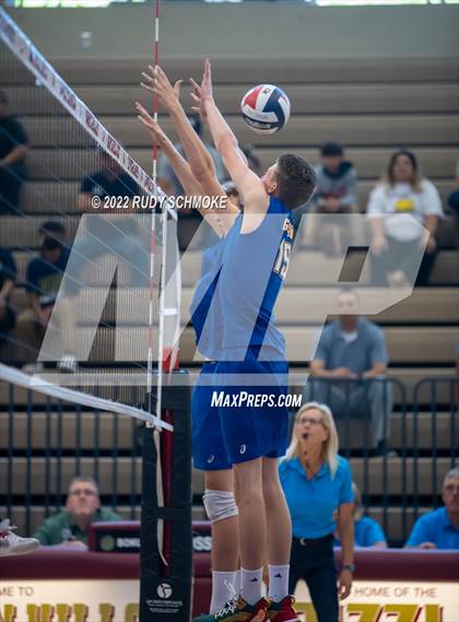Thumbnail 1 in Grossmont vs. Morse (CIF SDS D2 Chmpionship) photogallery.