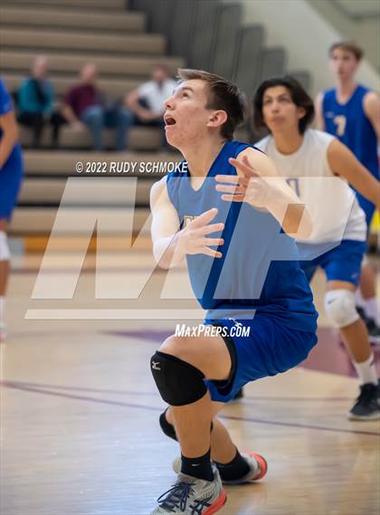 Thumbnail 1 in Grossmont vs. Morse (CIF SDS D2 Chmpionship) photogallery.