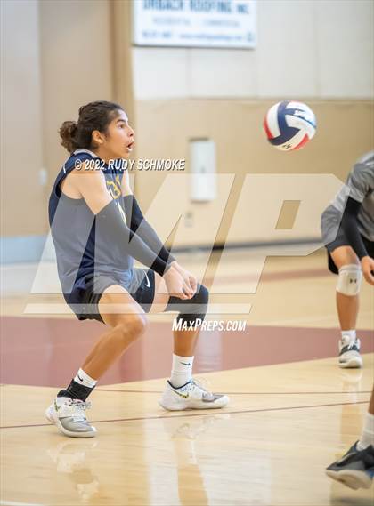 Thumbnail 1 in Grossmont vs. Morse (CIF SDS D2 Chmpionship) photogallery.