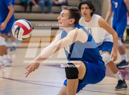 Thumbnail 3 in Grossmont vs. Morse (CIF SDS D2 Chmpionship) photogallery.
