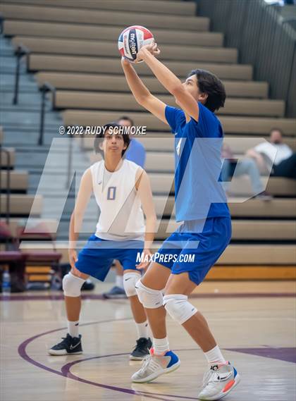 Thumbnail 1 in Grossmont vs. Morse (CIF SDS D2 Chmpionship) photogallery.