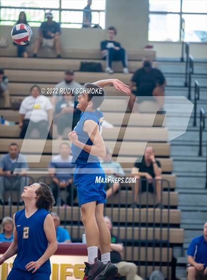 Thumbnail 2 in Grossmont vs. Morse (CIF SDS D2 Chmpionship) photogallery.