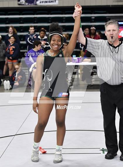 Thumbnail 3 in UIL 6A District 9 Championships photogallery.
