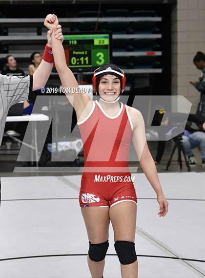 Thumbnail 2 in UIL 6A District 9 Championships photogallery.