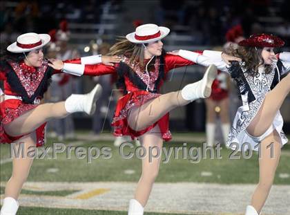 Thumbnail 3 in Van vs. Gilmer (3A Region 2 Area Playoffs) photogallery.