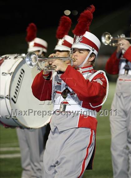 Thumbnail 2 in Van vs. Gilmer (3A Region 2 Area Playoffs) photogallery.