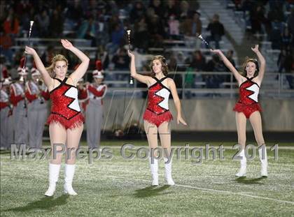 Thumbnail 3 in Van vs. Gilmer (3A Region 2 Area Playoffs) photogallery.