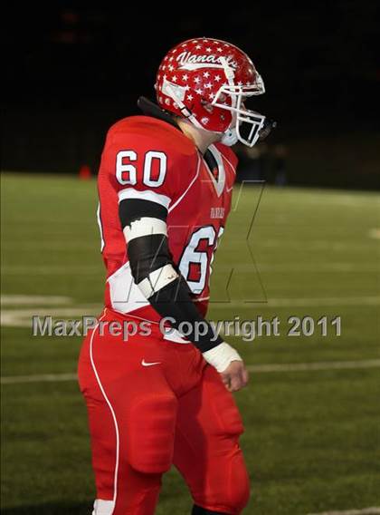 Thumbnail 2 in Van vs. Gilmer (3A Region 2 Area Playoffs) photogallery.