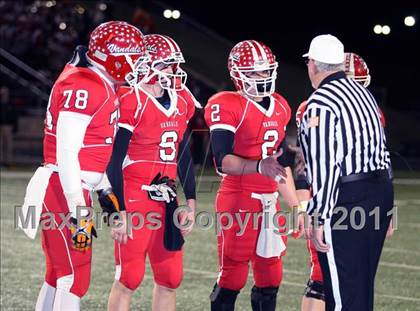 Thumbnail 3 in Van vs. Gilmer (3A Region 2 Area Playoffs) photogallery.