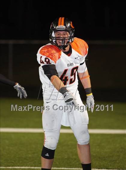 Thumbnail 3 in Van vs. Gilmer (3A Region 2 Area Playoffs) photogallery.