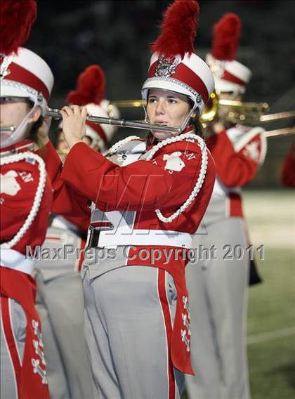 Thumbnail 1 in Van vs. Gilmer (3A Region 2 Area Playoffs) photogallery.