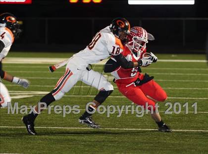 Thumbnail 3 in Van vs. Gilmer (3A Region 2 Area Playoffs) photogallery.