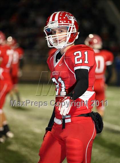 Thumbnail 1 in Van vs. Gilmer (3A Region 2 Area Playoffs) photogallery.