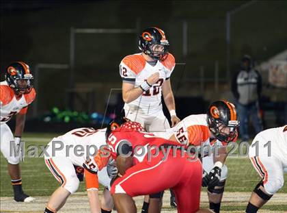 Thumbnail 3 in Van vs. Gilmer (3A Region 2 Area Playoffs) photogallery.