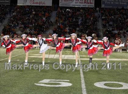 Thumbnail 2 in Van vs. Gilmer (3A Region 2 Area Playoffs) photogallery.