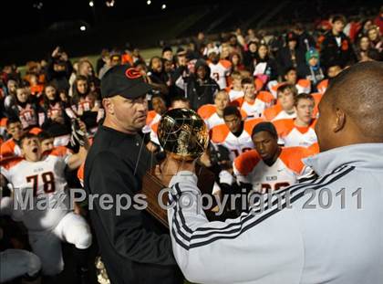 Thumbnail 1 in Van vs. Gilmer (3A Region 2 Area Playoffs) photogallery.