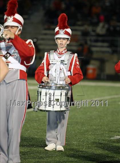 Thumbnail 2 in Van vs. Gilmer (3A Region 2 Area Playoffs) photogallery.