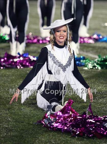 Thumbnail 2 in Van vs. Gilmer (3A Region 2 Area Playoffs) photogallery.