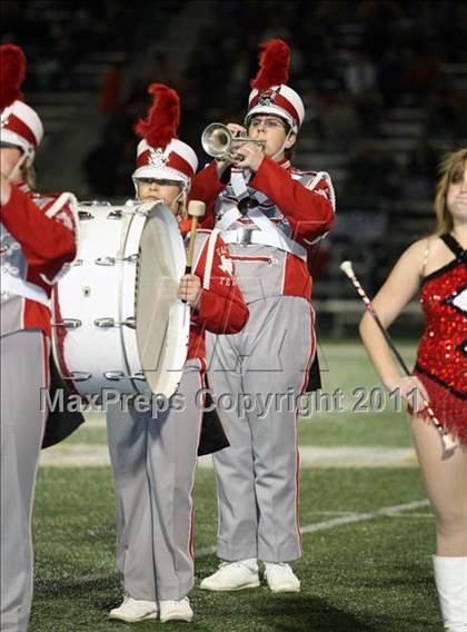 Thumbnail 1 in Van vs. Gilmer (3A Region 2 Area Playoffs) photogallery.