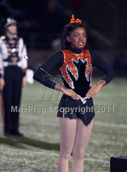 Thumbnail 3 in Van vs. Gilmer (3A Region 2 Area Playoffs) photogallery.
