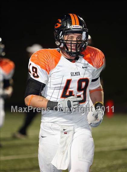 Thumbnail 3 in Van vs. Gilmer (3A Region 2 Area Playoffs) photogallery.